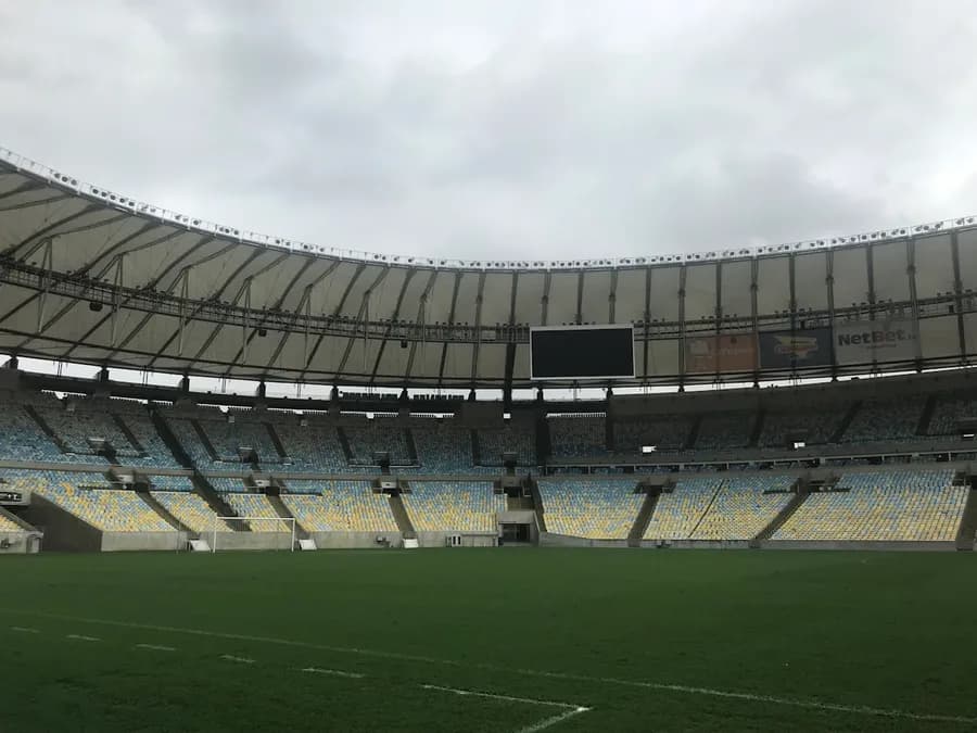 Girona : enjeux et stratégies pour assurer le maintien en Liga face à Elche