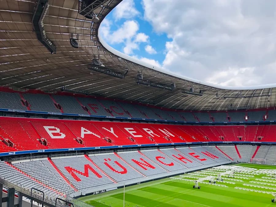 Benjamin Pavard : profil, carrière et rôle clé dans la défense du Bayern Munich et de l'équipe de France