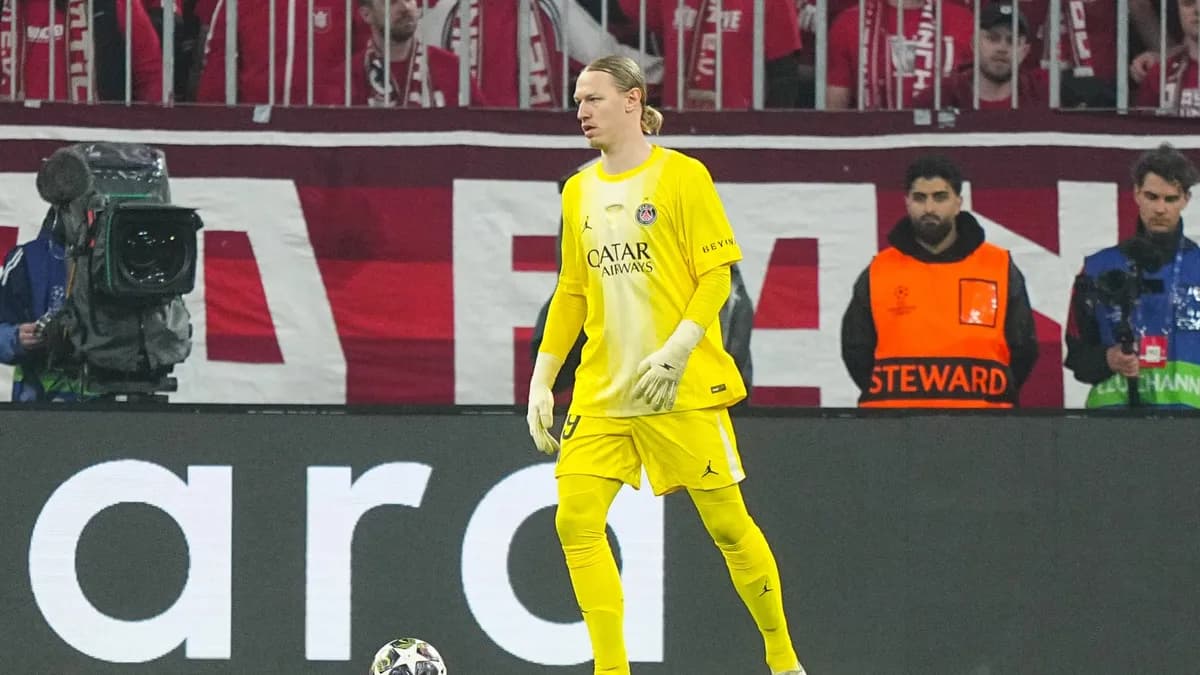 PSG: Luis Enrique's Tactic on Safonov's Throw-ins Against Bayern in 2026