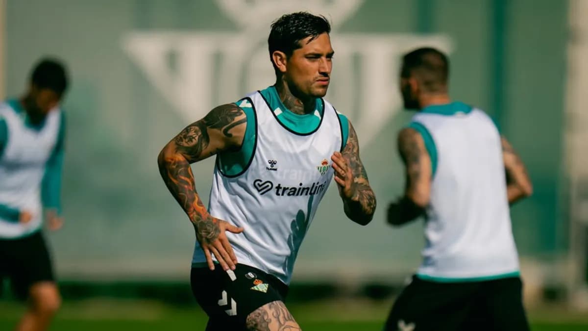 Betis Séville active la clause pour anticiper de 1 an le départ de Chimy Ávila en 2026