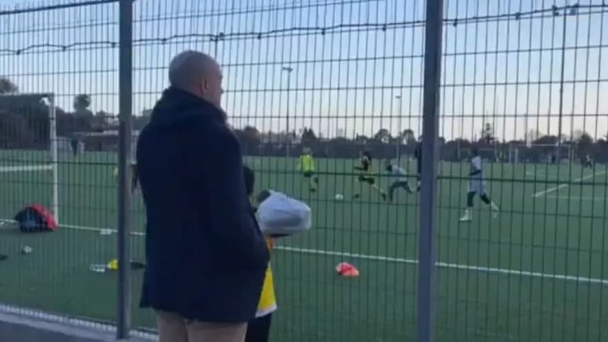 Parents interdits vs présence des parents : quel impact sur les tournois jeunes ?