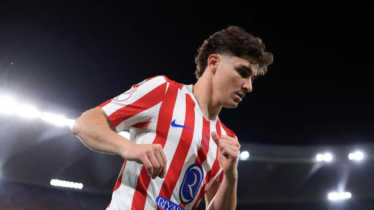 Julián Álvarez Promises to Fulfill the Dream of a 14-Year-Old Hairdresser