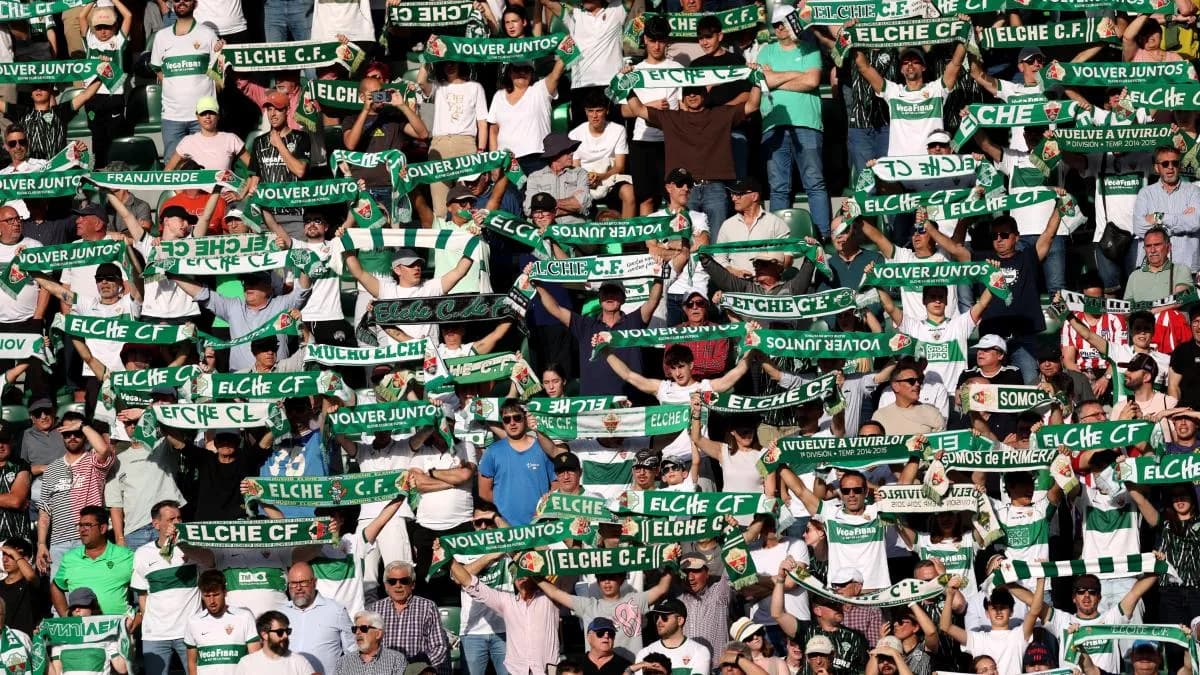 Un problème technique au VAR retarde le coup d'envoi entre Elche et Atlético Madrid