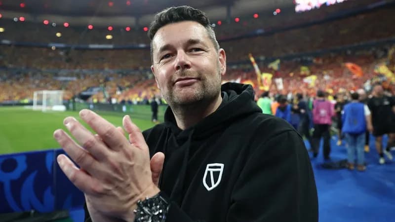 Pierre Sage nommé entraîneur de Crystal Palace : premiers pas en Premier League