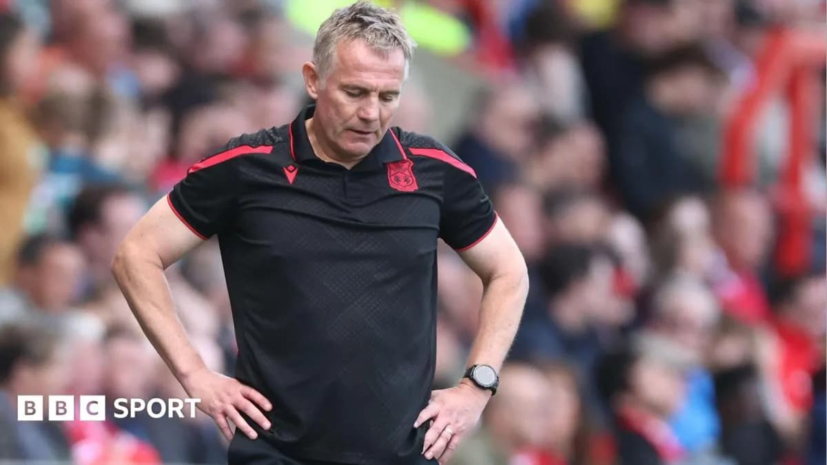 Wrexham : Reynolds et McElhenney discutent transferts avec Parkinson