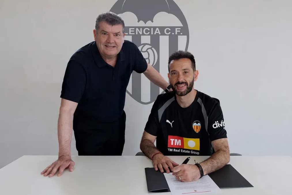 Valence : prolongation du contrat de Carlos Corberán jusqu'en 2028, le club sous tension