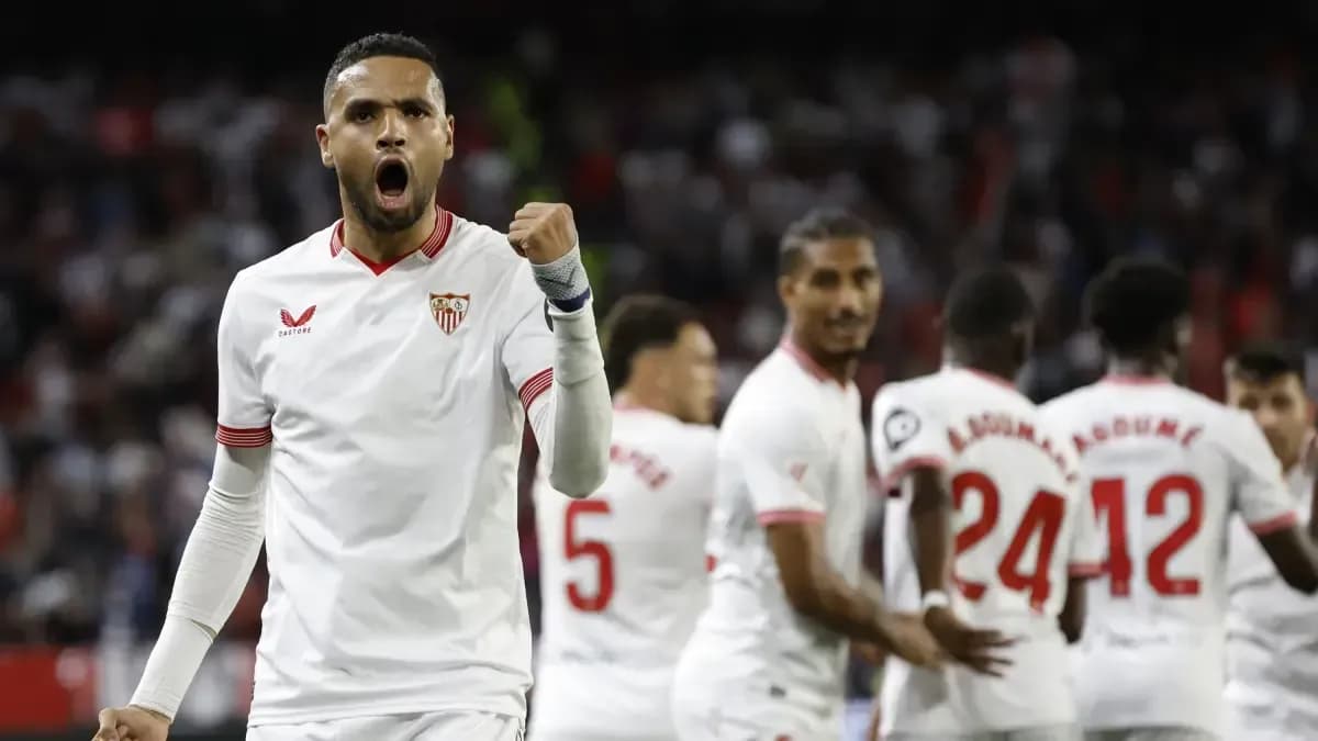 Sevilla dénonce le non-paiement d'En-Nesyri par le Fenerbahçe, FIFA sanctionne le club