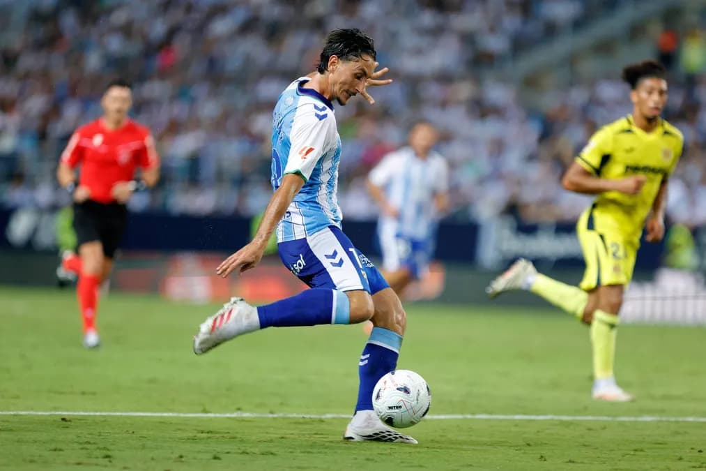 Málaga officialise le transfert de Pablo Martínez (ex‑Levante) – le nouveau spécialiste des coups de pied arrêtés