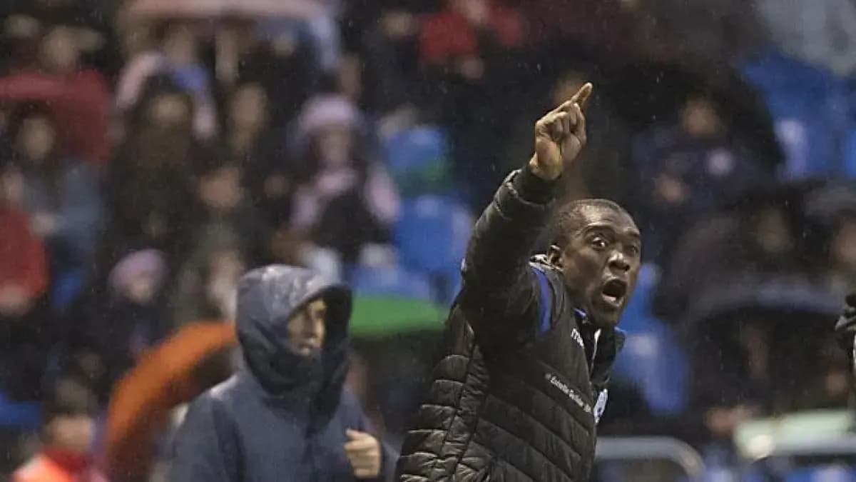 Corinthians officialise l'arrivée de Clarence Seedorf comme entraîneur jusqu'en 2027