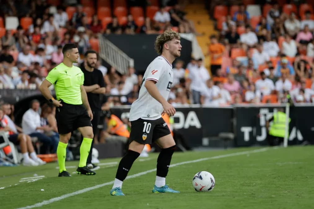 Liverpool : négociations en cours pour prêter Elliott au Valencia