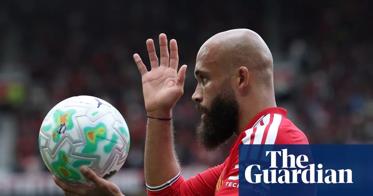 Howard Webb reconnaît une erreur d'arbitrage sur la main de Mbeumo en Premier League