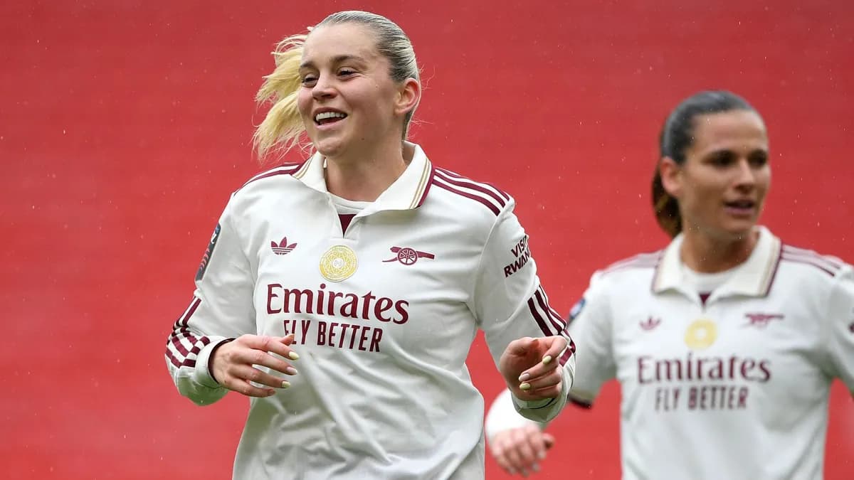 Alessia Russo propulse Arsenal à la 2e place de la WSL avec un doublé contre Liverpool