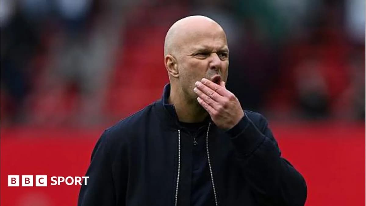 Liverpool : la colère d'Arne Slot contre le VAR et les failles révélées après la défaite face à Manchester United en 2026